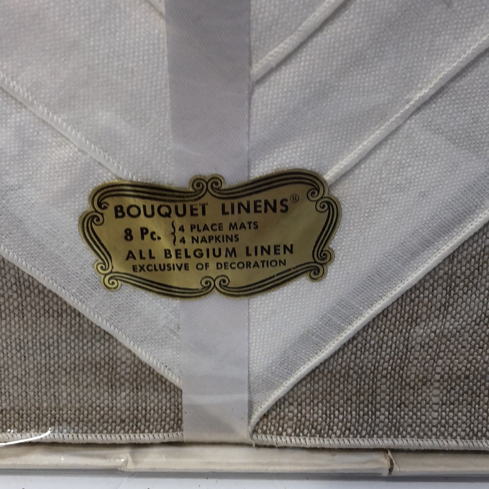 Vintage 8 piece Bouquet linens - Picture 2 of 3